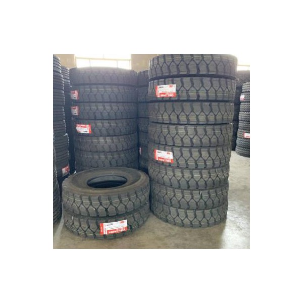 加厚三線中花大花11.00r20自卸車輪胎