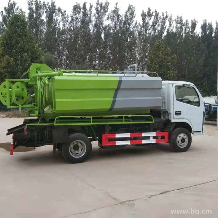 可調(diào)整方向的清洗吸污車(chē) 鵬輝 5噸清洗高壓清洗車(chē) 高壓清洗車(chē)生產(chǎn)廠家 價(jià)格實(shí)惠示例圖5
